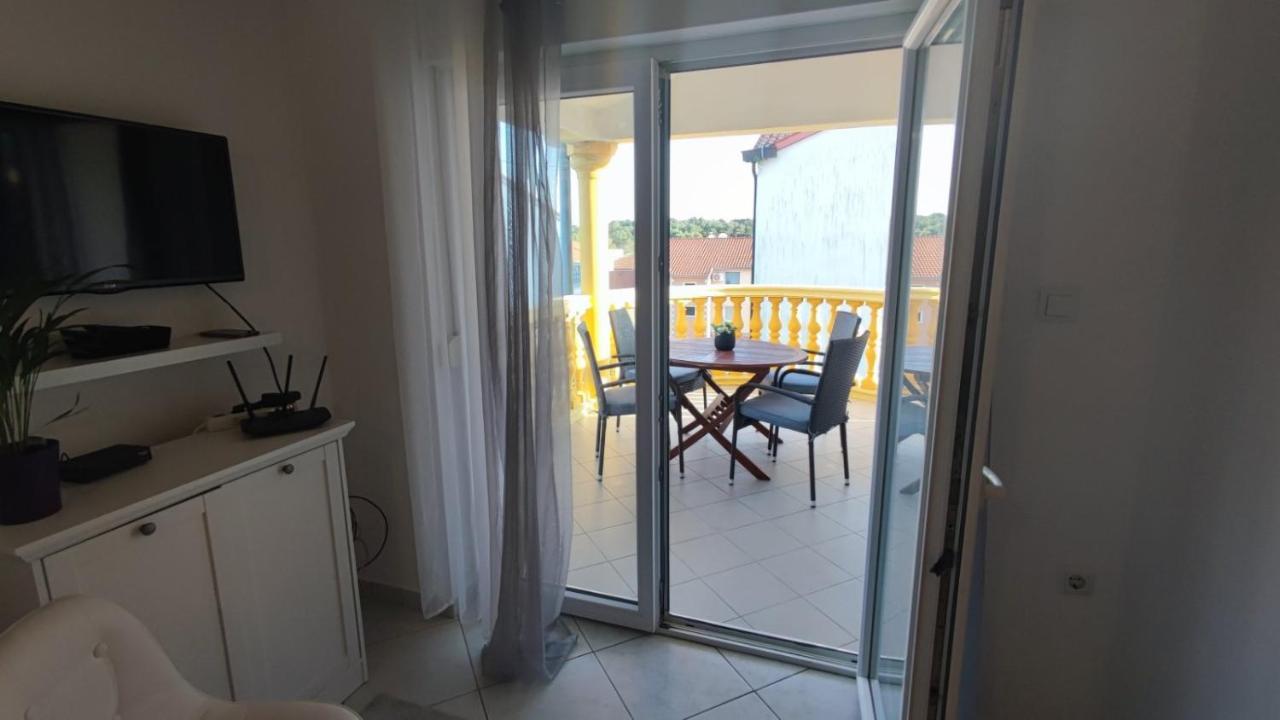 Apartman Lino Medulin Exteriör bild